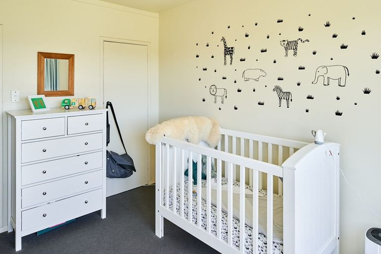 Photo of property in 125 Waddington Drive, Naenae, Lower Hutt, 5011