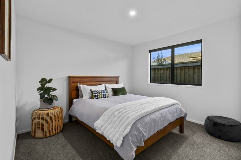 Photo of property in 37 Howden Drive, Jacks Point, 9371