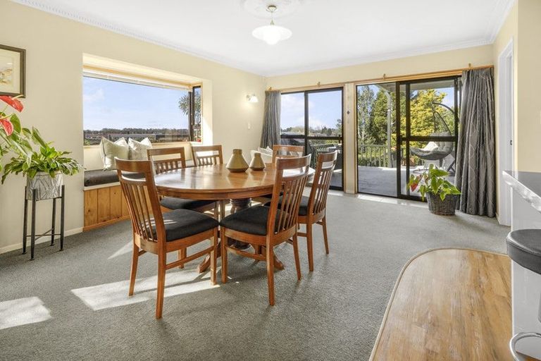 Photo of property in 98 Totara Drive, Pukete, Hamilton, 3200