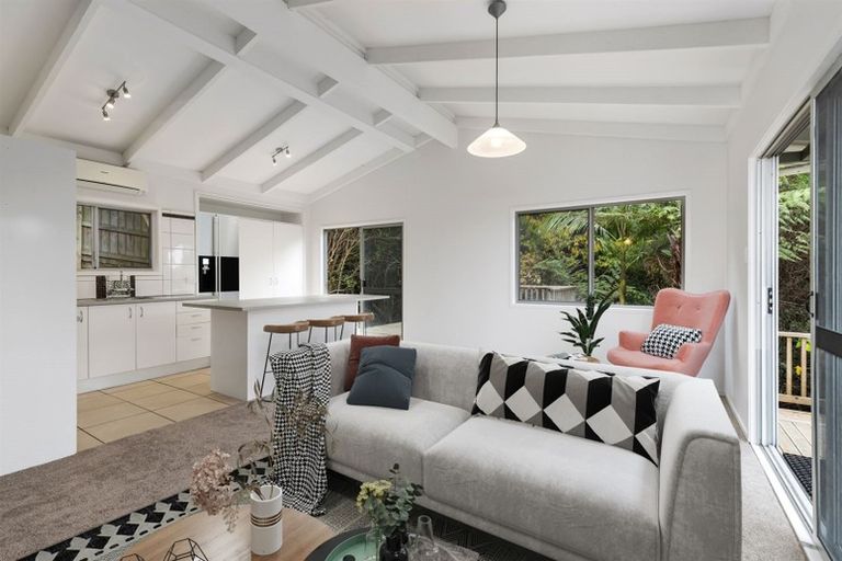 Photo of property in 2/61 Glamorgan Drive, Torbay, Auckland, 0630