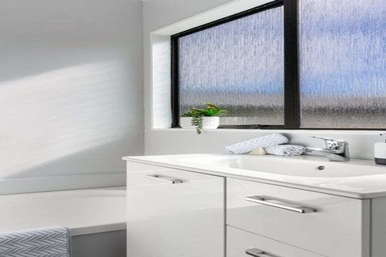 Photo of property in 10 Maclean Street, Wallaceville, Upper Hutt, 5018