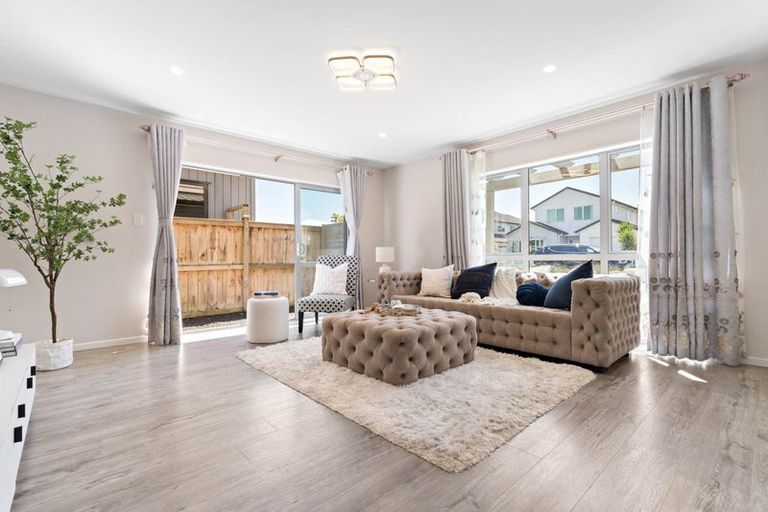 Photo of property in 11 Camp X Place, Whenuapai, Auckland, 0618