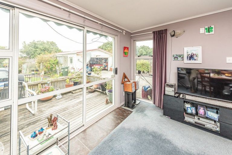 Photo of property in 138 Cornfoot Street, Castlecliff, Whanganui, 4501