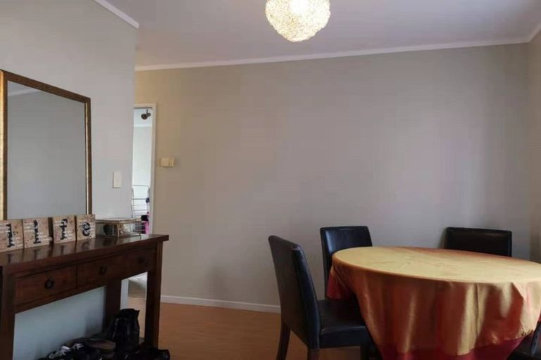 Photo of property in 14/15 Andersons Road, Oteha, Auckland, 0632