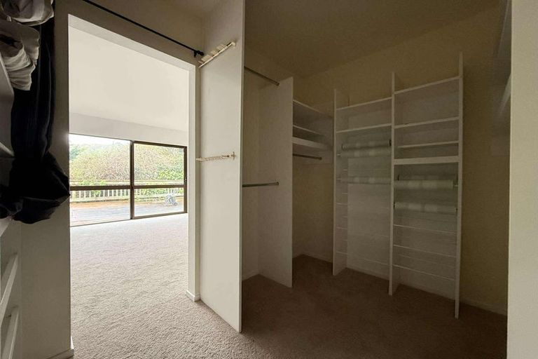 Photo of property in 27 Rembrandt Avenue, Tawa, Wellington, 5028