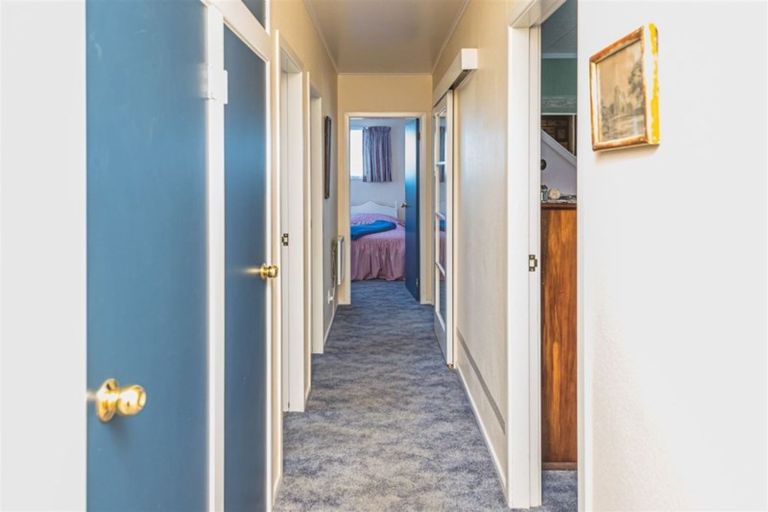 Photo of property in 6 Arundel Place, Springvale, Whanganui, 4501