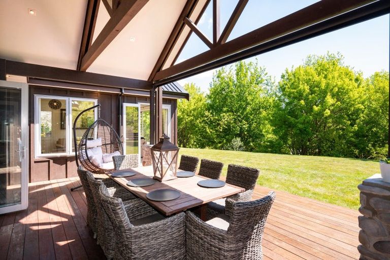 Photo of property in 38 Tauroa Valley Road, Havelock North, 4130