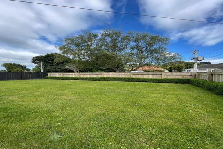 Photo of property in 1/56 Churton Crescent, Taita, Lower Hutt, 5011