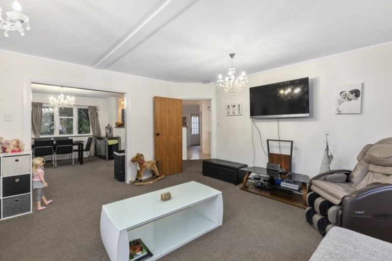 Photo of property in 15 Stanley Street, Wainuiomata, Lower Hutt, 5014