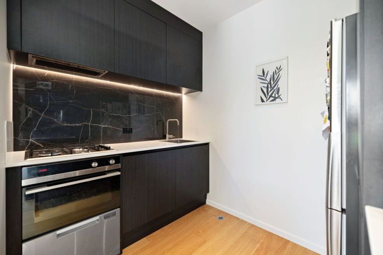 Photo of property in 6 Casterway Crescent, Jacks Point, 9371