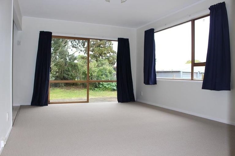 Photo of property in 44 Hyperion Drive, Randwick Park, Auckland, 2105