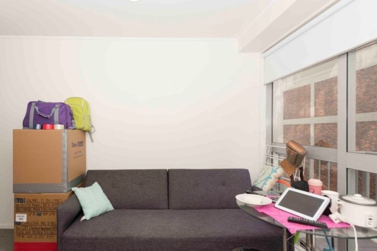 Photo of property in 305 Sandringham Road, Sandringham, Auckland, 1025