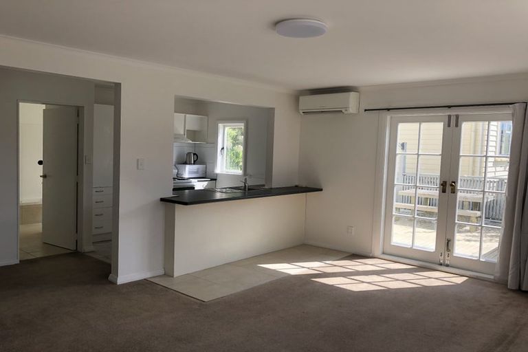 Photo of property in 11 Lancaster Street, Karori, Wellington, 6012