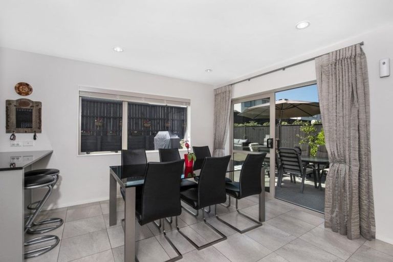 Photo of property in 11 Springcrest Drive, Karaka, Papakura, 2113