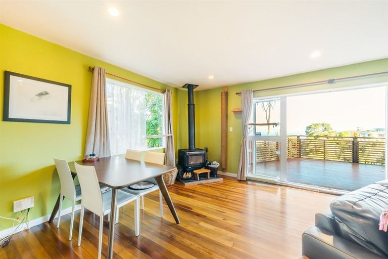 Photo of property in 40 Akatea Road, Korokoro, Lower Hutt, 5012