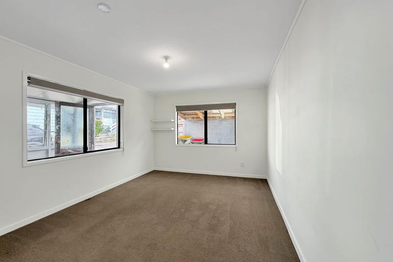 Photo of property in 3/78 Glengarry Road, Glen Eden, Auckland, 0602