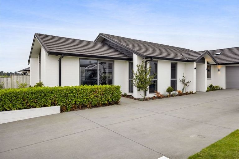 Photo of property in 22 Keene Drive, Bell Block, New Plymouth, 4312