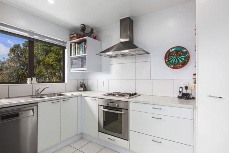 Photo of property in 14 Longitude Place, Whitby, Porirua, 5024