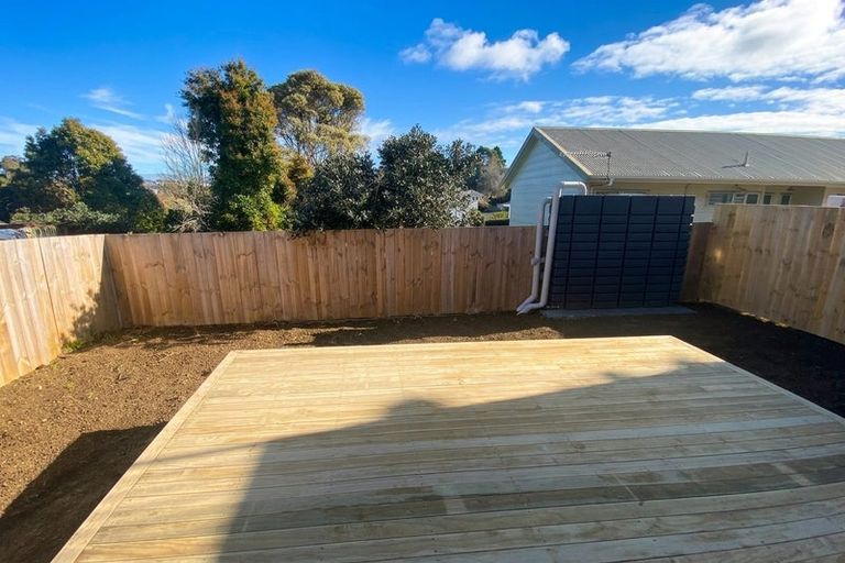 Photo of property in 23a Crosby Road, West Harbour, Auckland, 0618