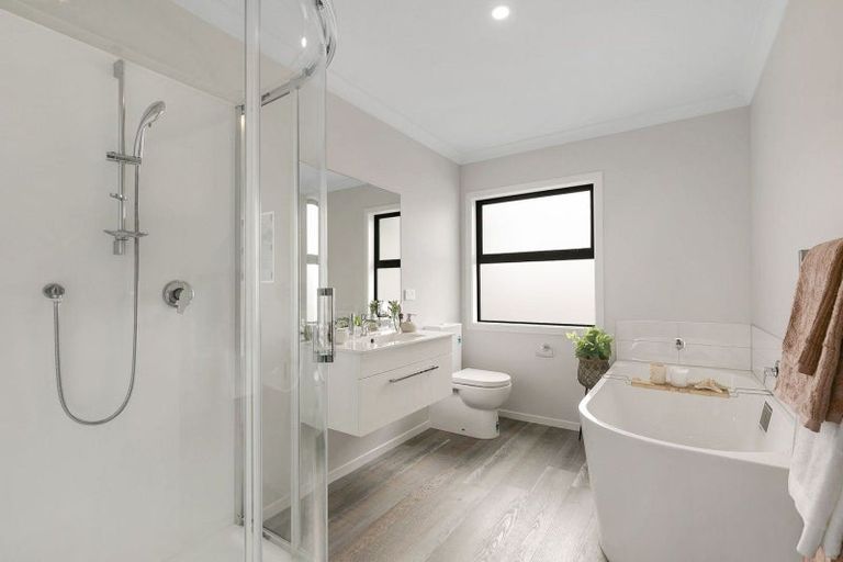 Photo of property in 17 Karearea Avenue, Kenepuru, Porirua, 5022