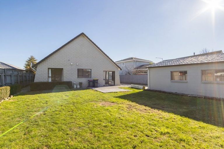 Photo of property in 56 Grimseys Road, Redwood, Christchurch, 8051