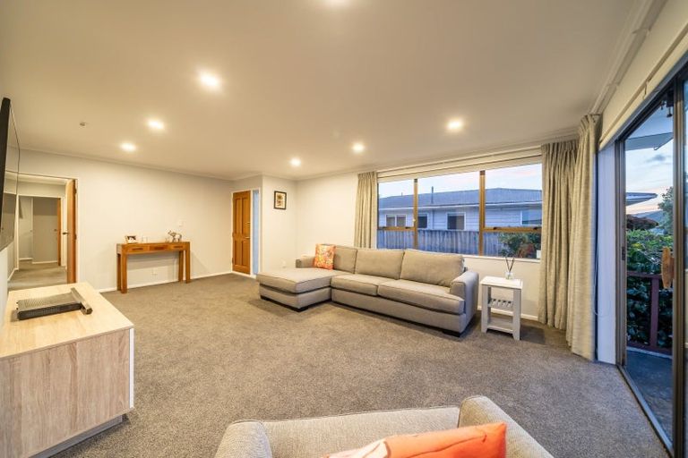 Photo of property in 83 Pasadena Crescent, Totara Park, Upper Hutt, 5018