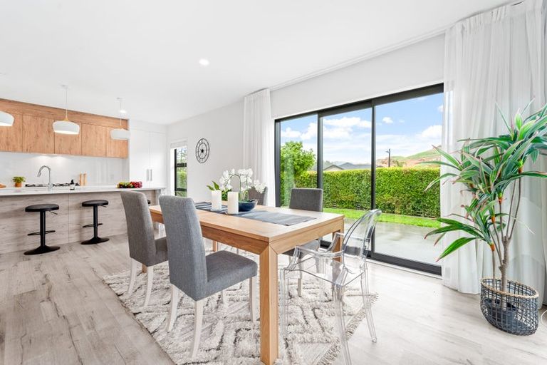 Photo of property in 29 Syd Grant Crescent, Orewa, 0931