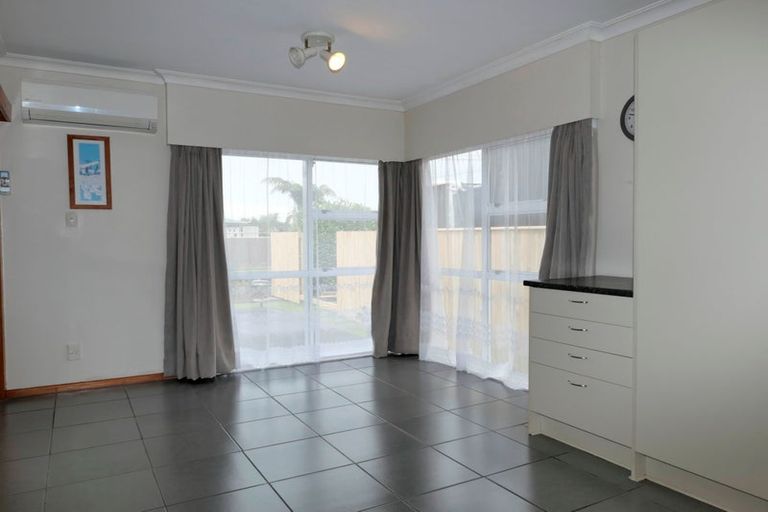 Photo of property in 1 Hadfield Street, Levin, 5510