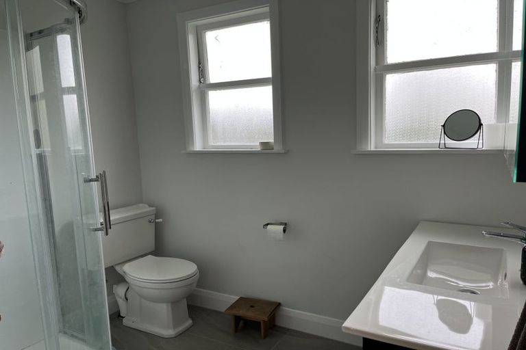 Photo of property in 28 Humber Street, Roslyn, Palmerston North, 4414