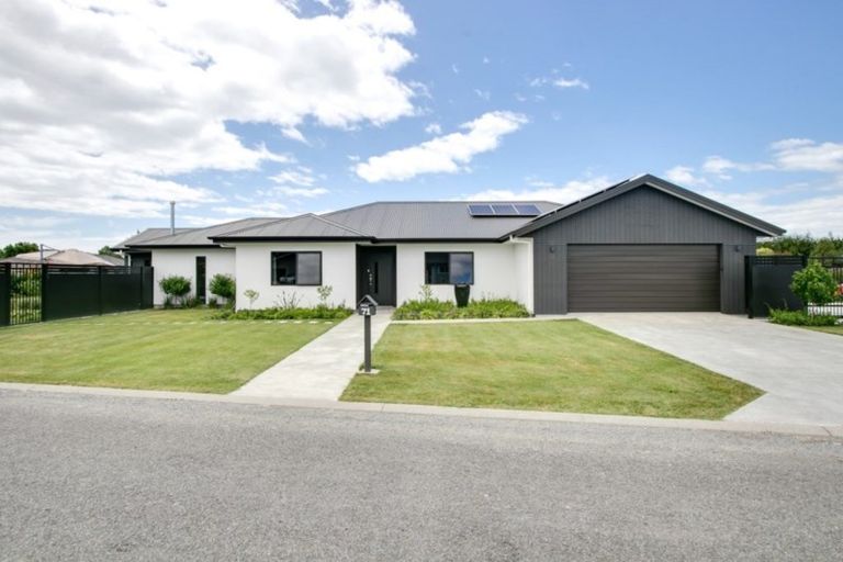 Photo of property in 71 Mcelwee Street, Jervoistown, Napier, 4112