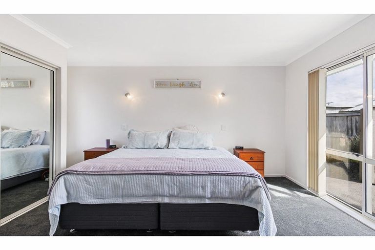 Photo of property in 62 Railway Road, Rangiora, 7400