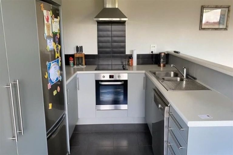 Photo of property in 10 Bathurst Crescent, Pyes Pa, Tauranga, 3112