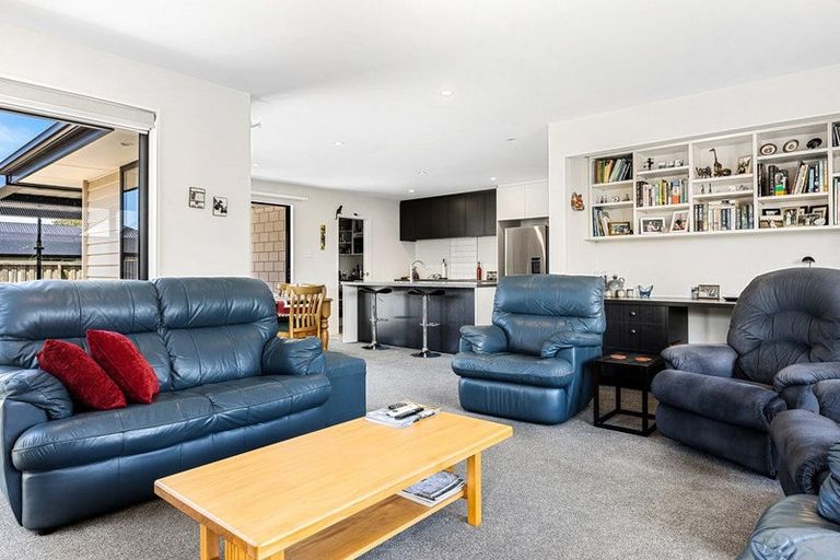 Photo of property in 14 Grey View Grove, Rangiora, 7400