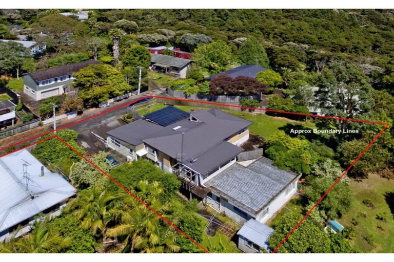 Photo of property in 130 Verran Road, Birkdale, Auckland, 0626