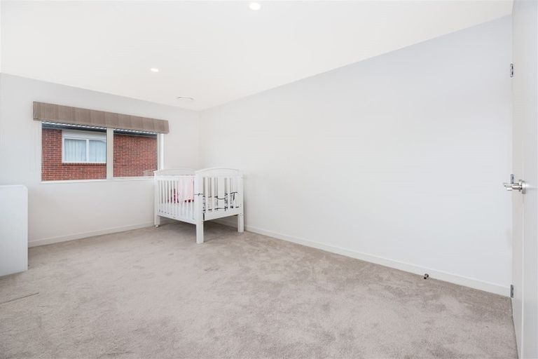 Photo of property in 1a Waitaki Street, Sunnyvale, Auckland, 0612