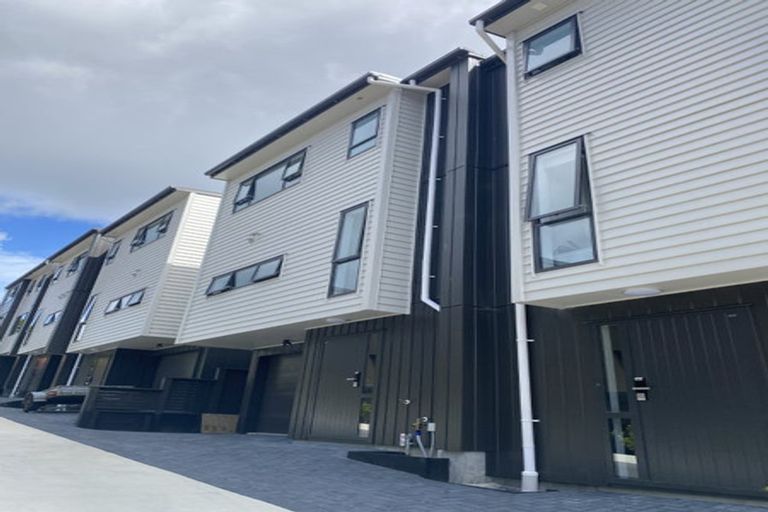 Photo of property in 32d Potter Avenue, Northcote, Auckland, 0627