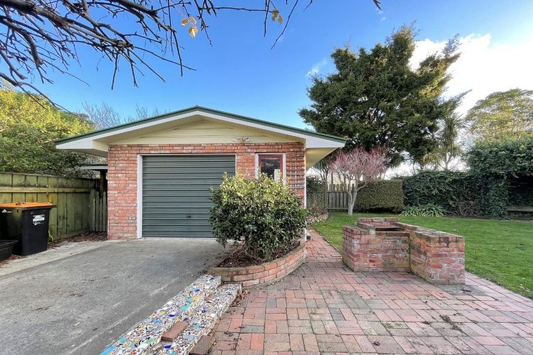 Photo of property in 46 Lombard Street, Palmerston North, 4410