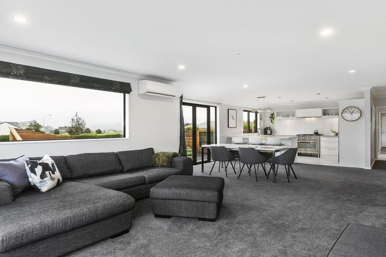 Photo of property in 1 Sunninghurst Drive, Fairfield, Dunedin, 9018