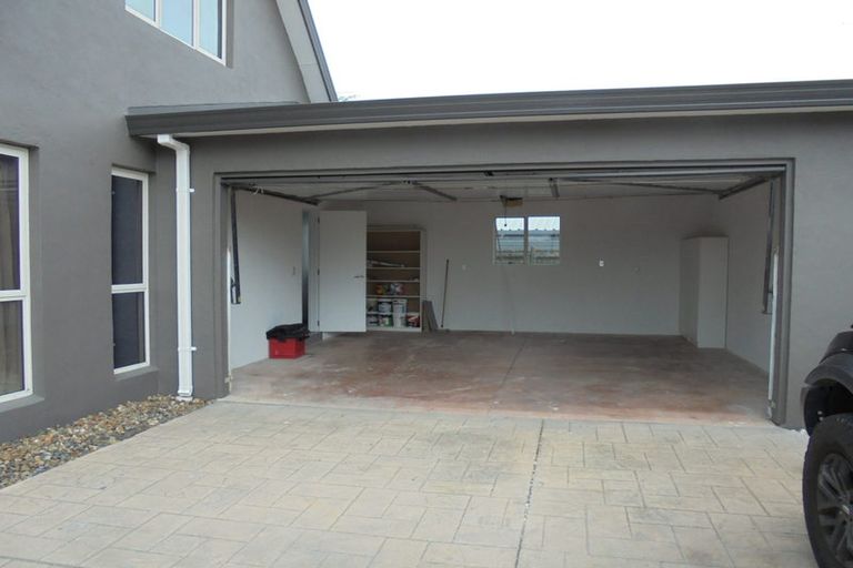 Photo of property in 39 Beauford Place, Parklands, Christchurch, 8083