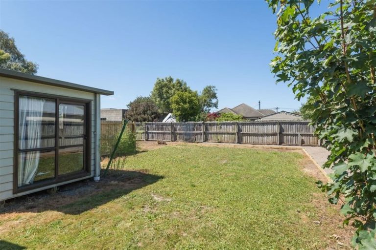 Photo of property in 240 Weston Road, Mairehau, Christchurch, 8052