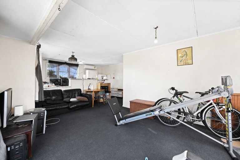 Photo of property in 10 Holland Road, Fairfield, Hamilton, 3214