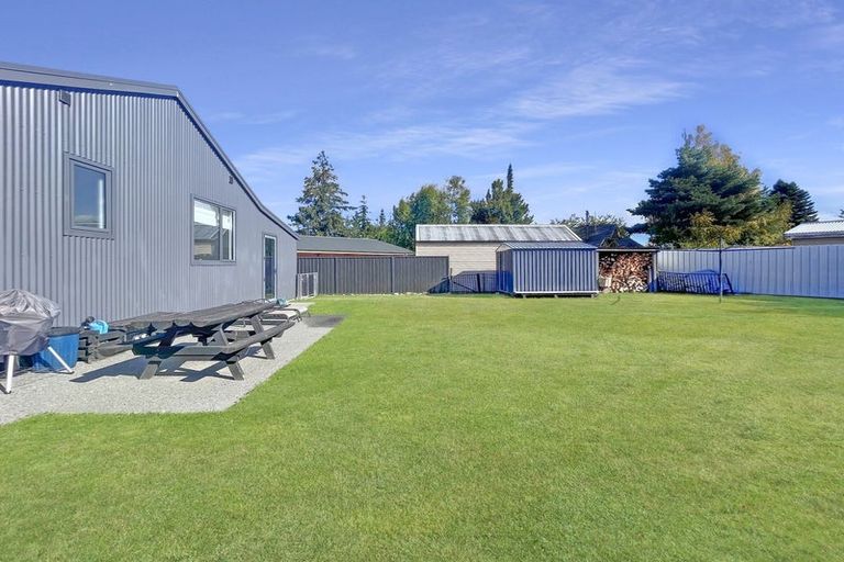 Photo of property in 14 Fraser Crescent, Twizel, 7901