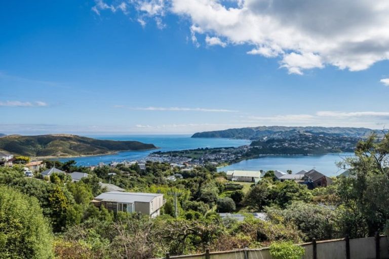 Photo of property in 68 Kahu Road, Paremata, Porirua, 5024