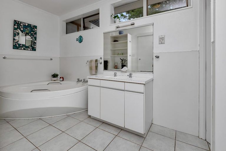 Photo of property in 82 Cartwright Road, Onerahi, Whangarei, 0110