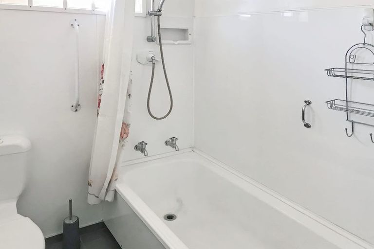 Photo of property in 16 Veronica Avenue, Marewa, Napier, 4110