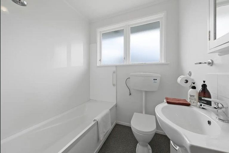 Photo of property in 1/9 Brown Street, Wallaceville, Upper Hutt, 5018