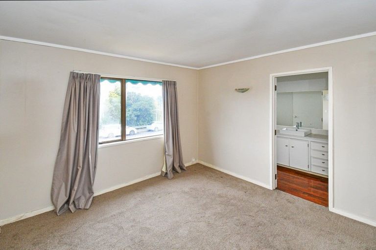 Photo of property in 20 Ganymede Place, Half Moon Bay, Auckland, 2012