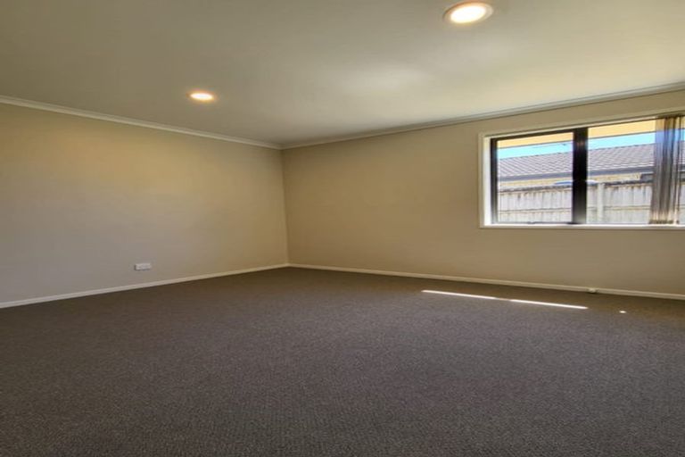 Photo of property in 49 Cyclamen Road, Mangere, Auckland, 2022