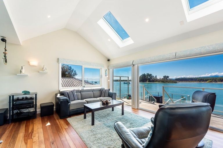 Photo of property in 49 Tahi Street, Mapua, 7005