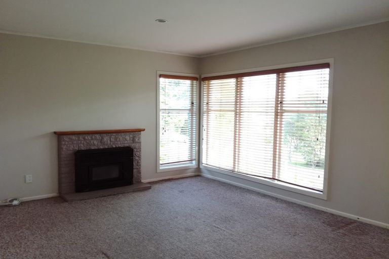 Photo of property in 1/10 Alma Street, Te Atatu South, Auckland, 0610